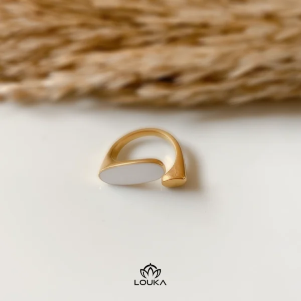 Free size white plate ring